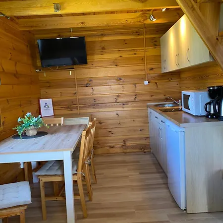 Dorjan - Letniskowe 度假居 *